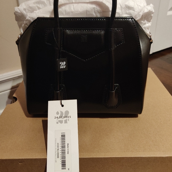 Givenchy mini antigona smooth leather with lock - Picture 2 of 3